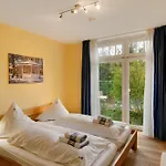 Haus Admiral Wintergarten 度假居