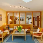 Haus Admiral Wintergarten 度假居 *