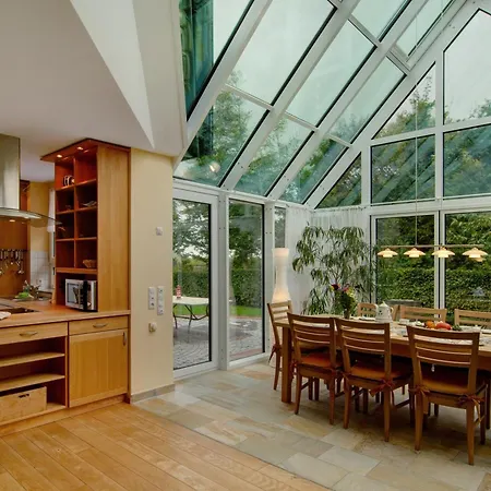 Haus Admiral Wintergarten בית נופש ספיקרוג